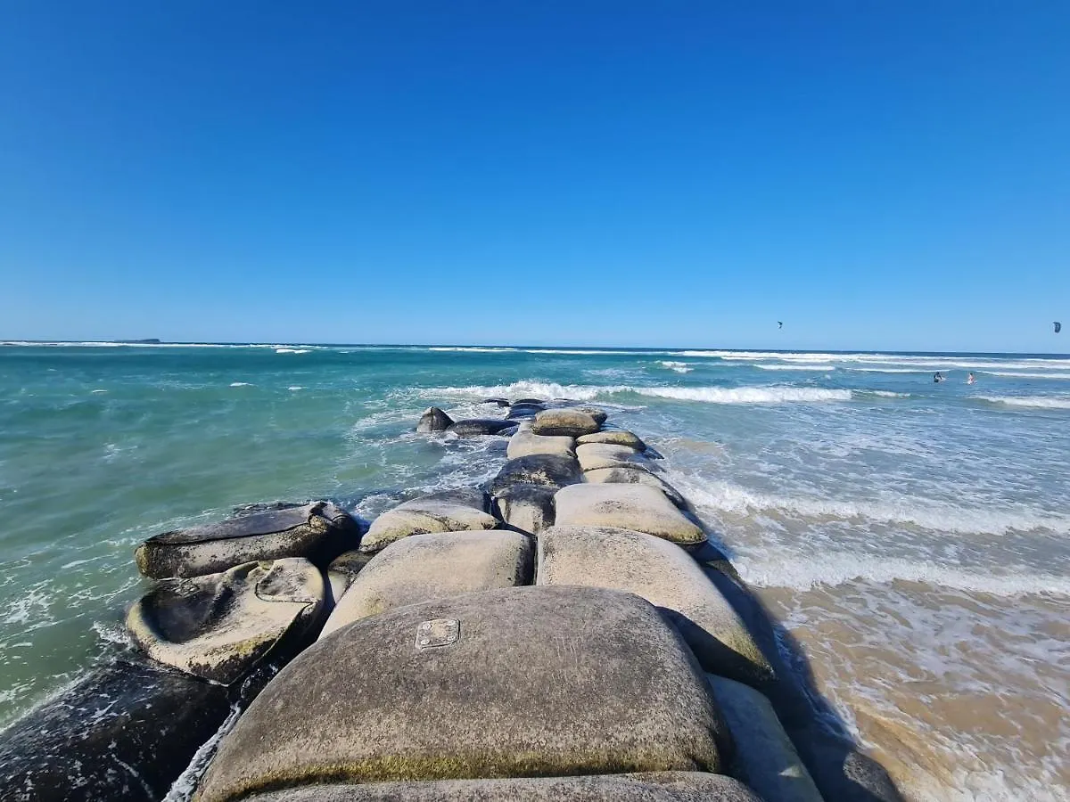 Cranbourne Court Beachside Apartments Maroochydore