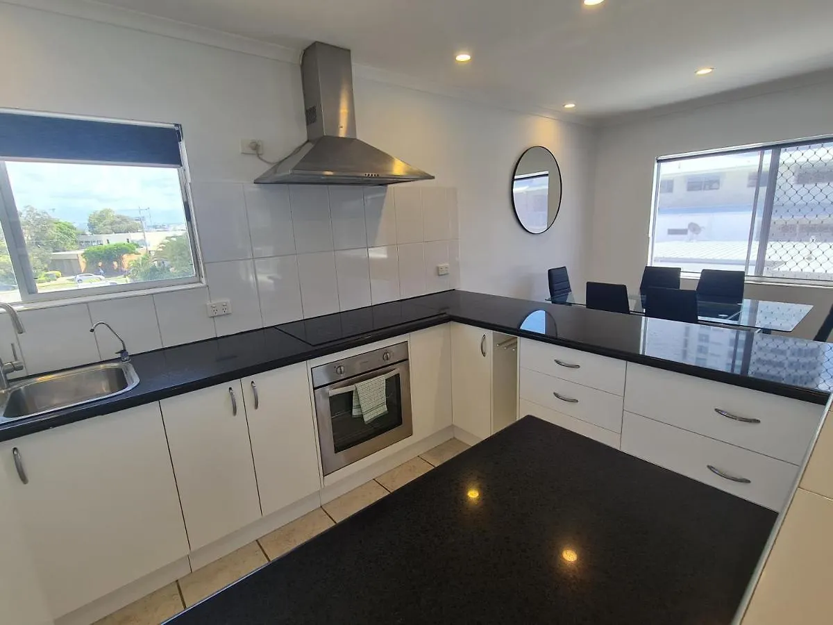 Cranbourne Court Beachside Apartments Maroochydore