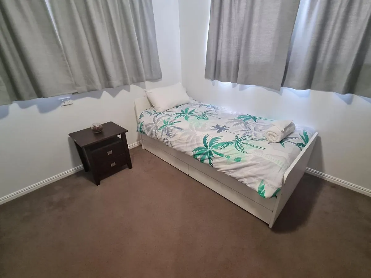 Cranbourne Court Beachside Apartments Maroochydore