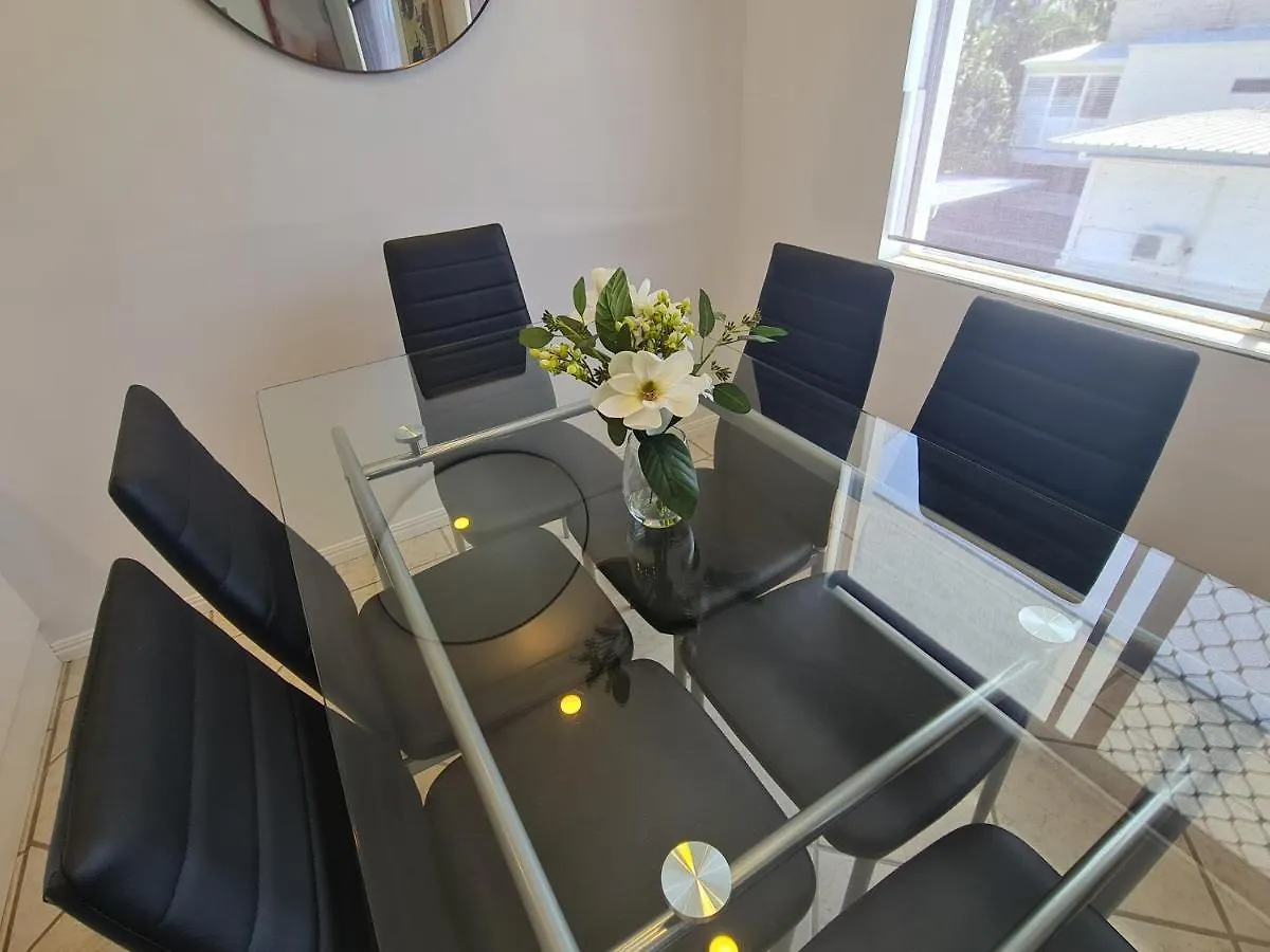 Cranbourne Court Beachside Apartments Maroochydore Australia