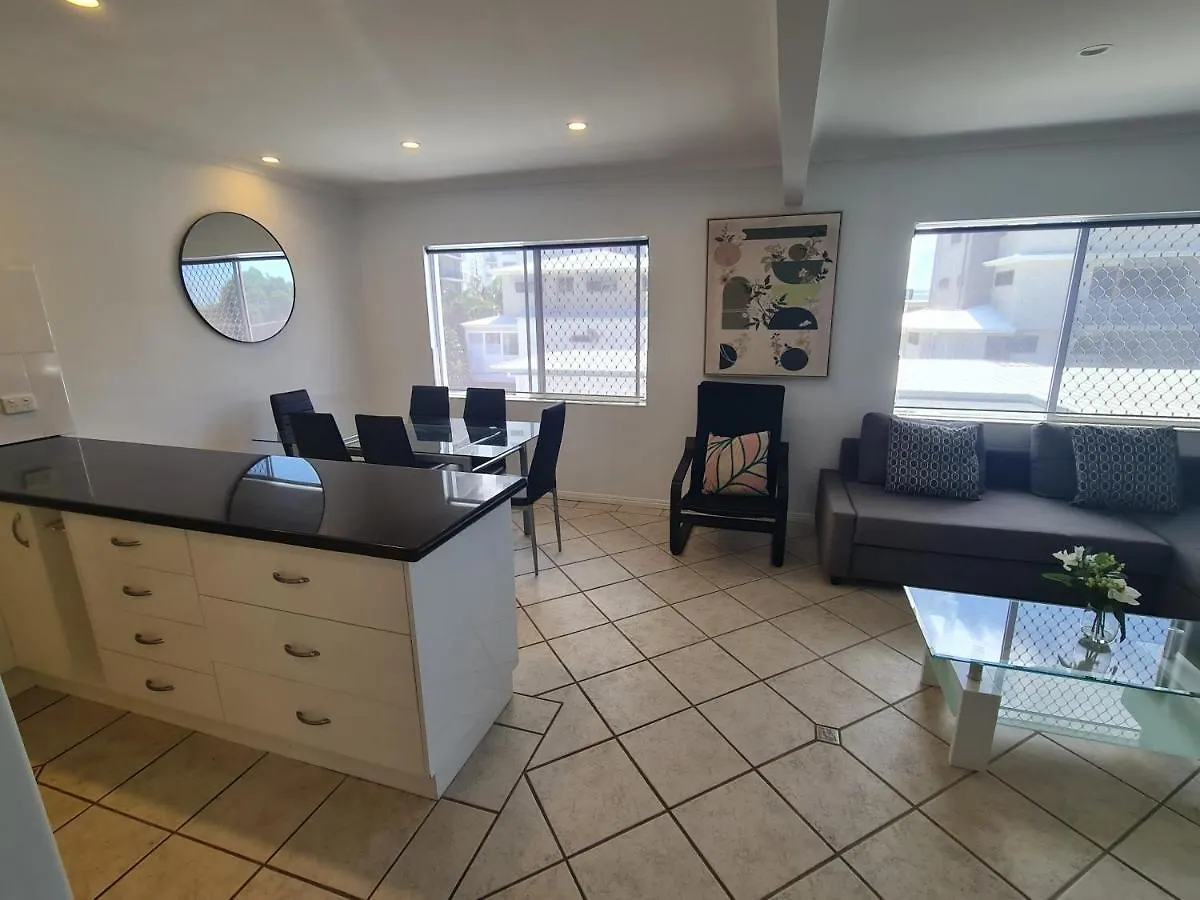 Cranbourne Court Beachside Apartments Maroochydore