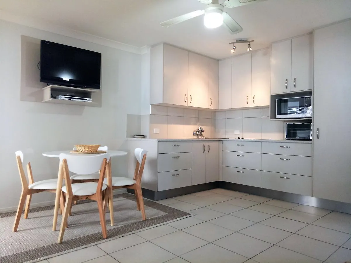 Cranbourne Court Beachside Apartments Maroochydore